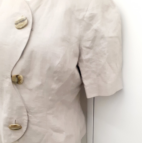 TAN Nude Linen  Asymetrical Blazer Curvy Button front detail Crop Jacket Sz 10 - Picture 5 of 14